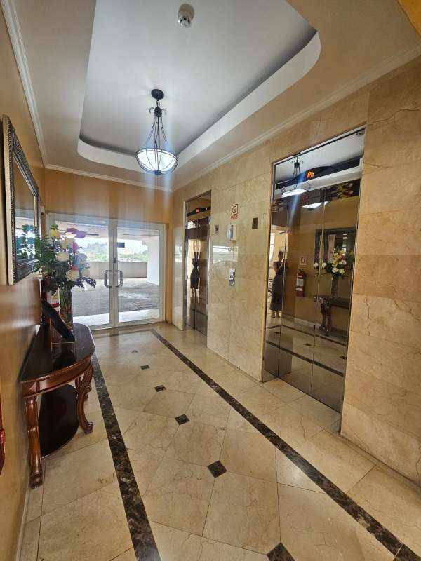 Modern 2BR Apartment with Balcony PH Dos Mares View