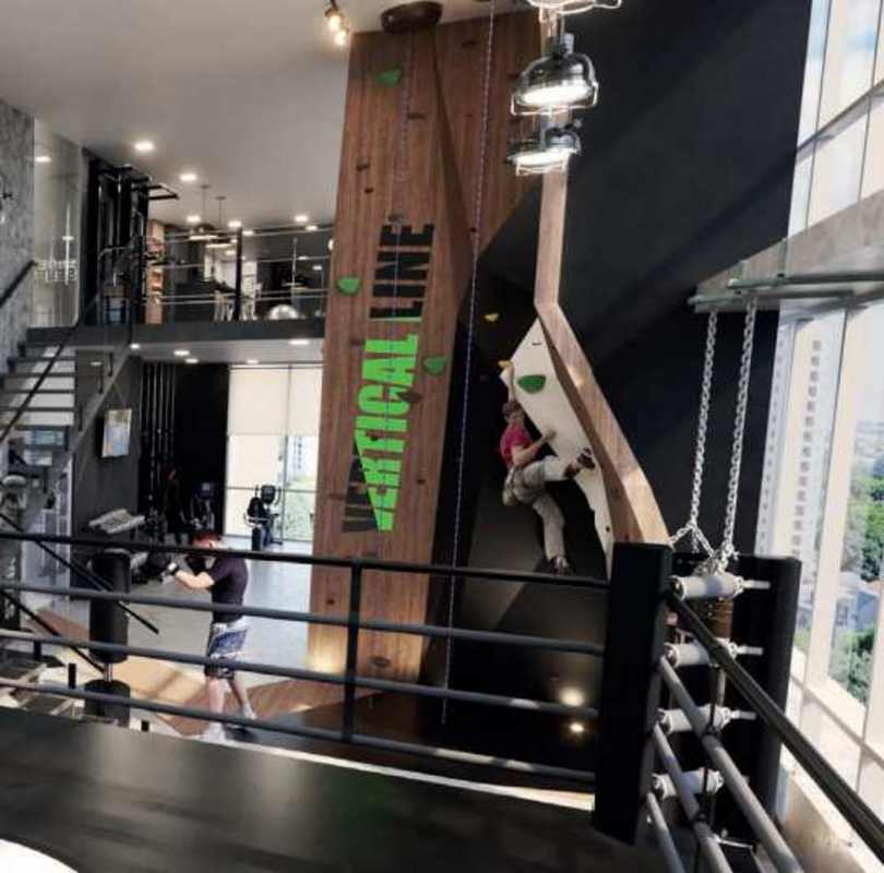 PH Vía España condo tower with swimming pool area Parque Lefevre Panama City