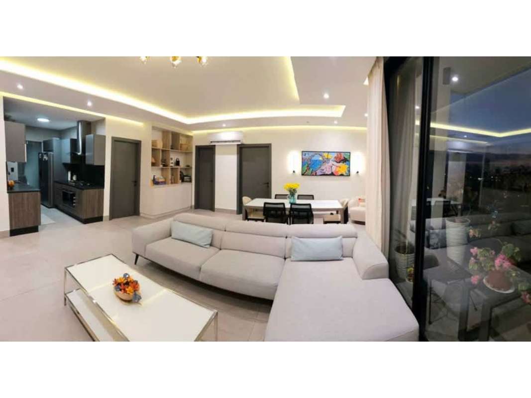 Infinity swimming pool area with ocean background PH Victory Point Coco del Mar Panama City