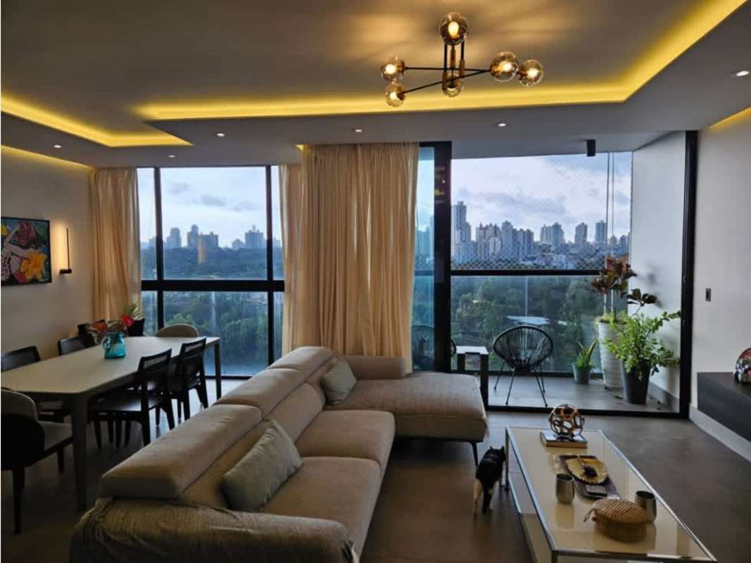 Spacious bedroom with large window ocean view built-in closet split AC in PH Victory Point Coco del Mar Panama