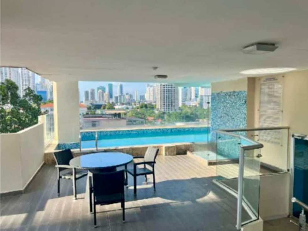 Kids' outdoor play area with city backdrop at PH Diamond Tower San Francisco Panama