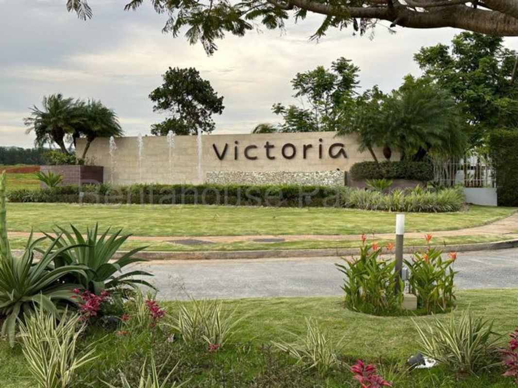 Gated entrance to PH Victoria with landscaped gardens in Brisas del Golf Panama