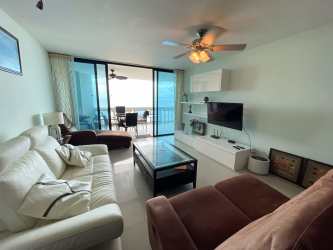 Luxury tropical swimming pools with jacuzzi and tiki bar in Coronado Country Club Panama