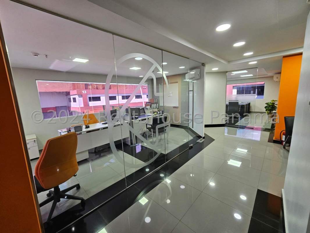 Interior industrial warehouse with high ceilings and storage system in Panama