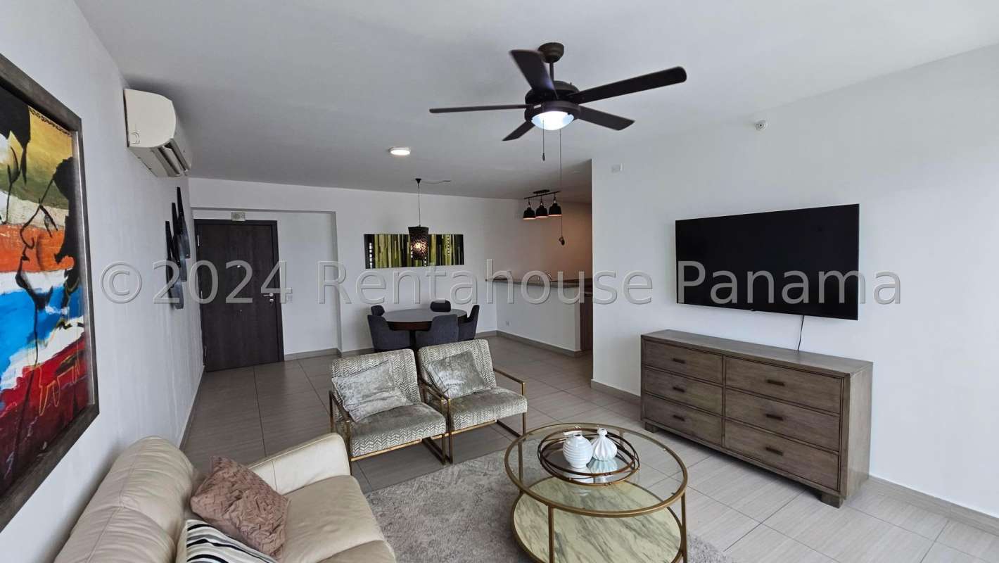 Bright master bedroom with large window and built-in closet in PH Costa del Este Panama