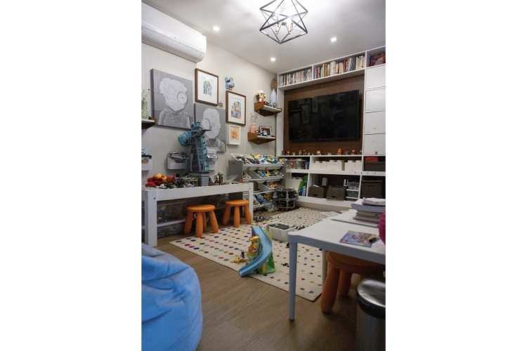 Infinity rooftop swimming pool in PH Victory Sport offering ocean and skyline views in Panama City