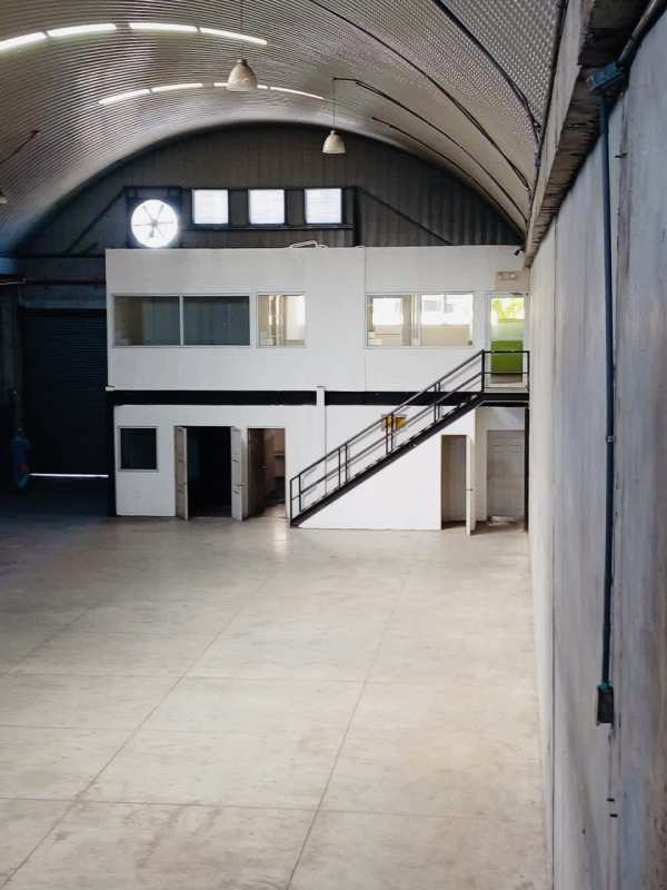 Warehouse floor open plan double height ceiling ideal for distribution Panama