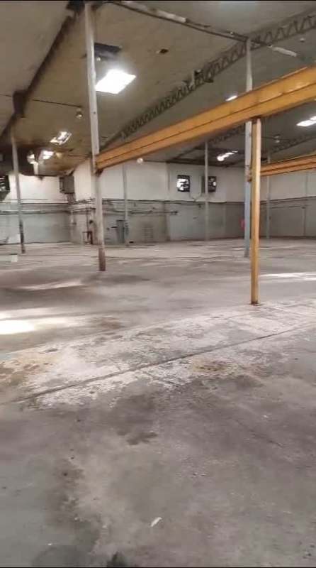 Spacious raw industrial warehouse with high ceilings in Juan Díaz for lease