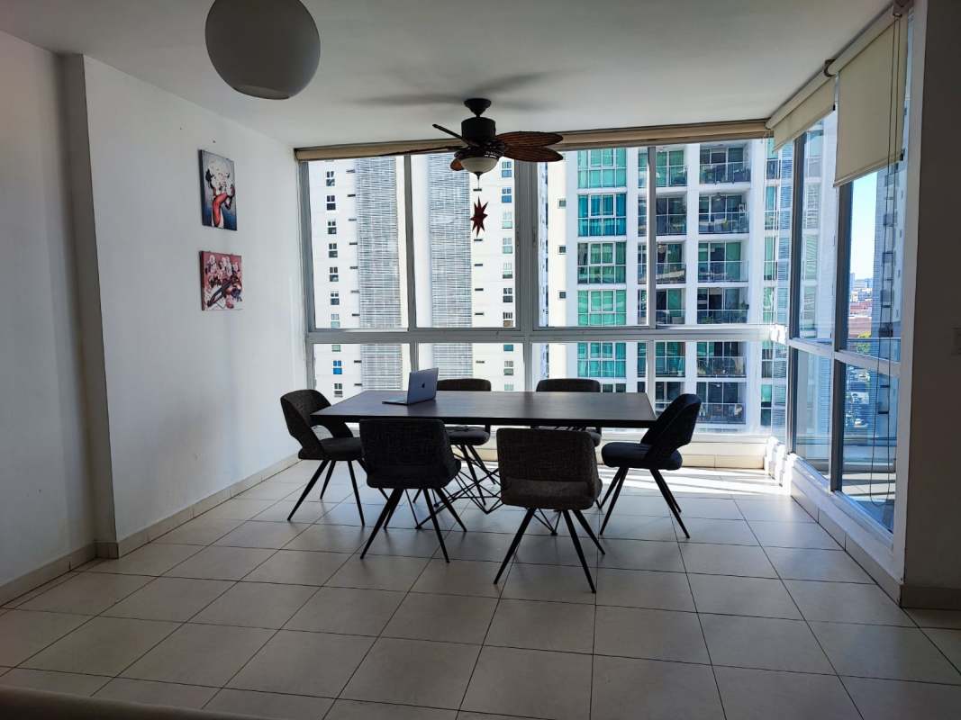 Contemporary bathroom with walk-in shower and vanity PH Barcelona Tower Panama City