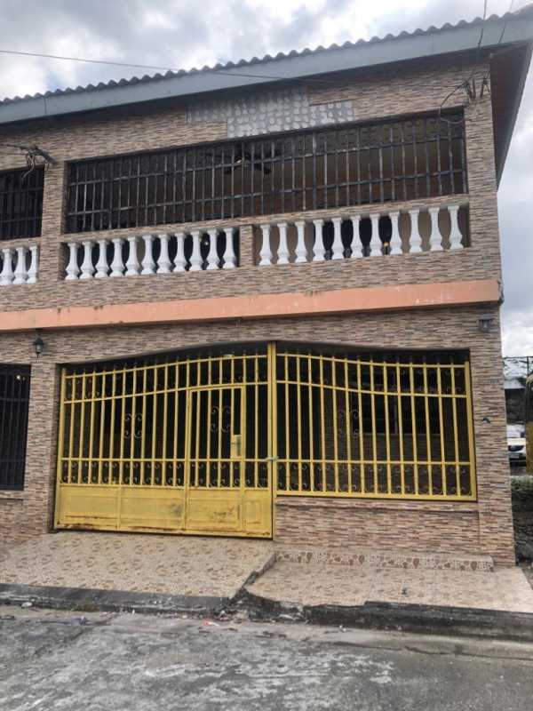 Two story duplex with balcony gated parking in Urbanización La Toscana Panama City