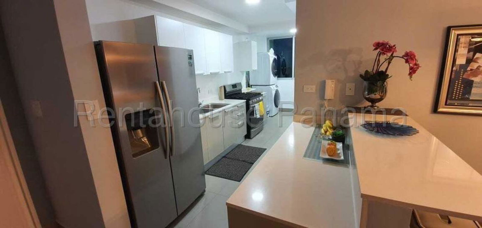 Fully equipped modern kitchen with appliances in PH Altamira Panama City Bella Vista