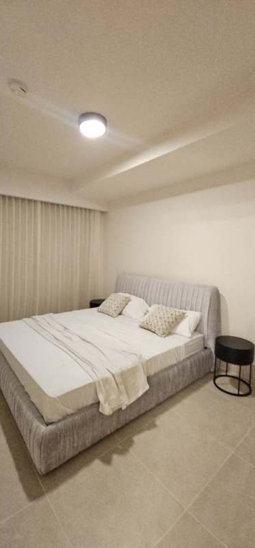 Luxurious master bedroom with ensuite bathroom and golf views in Santa Maria Panama