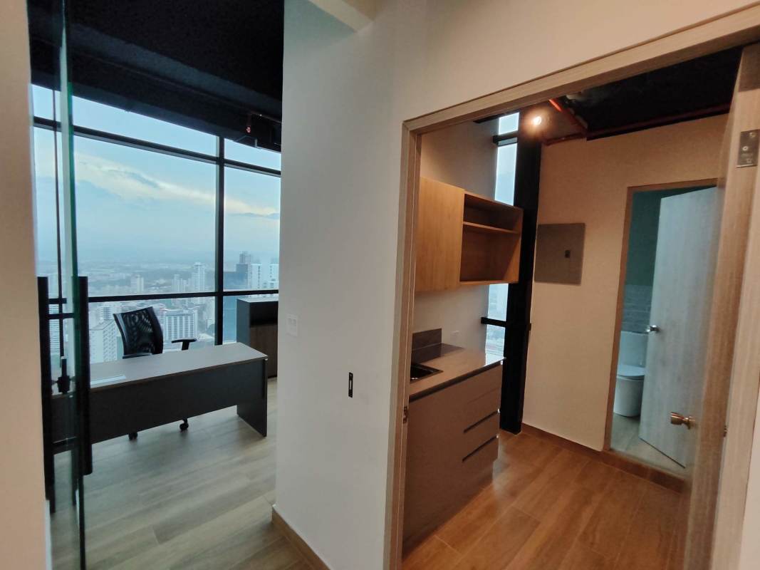 Spacious meeting room with large windows and conference table PH Financial Park Panama