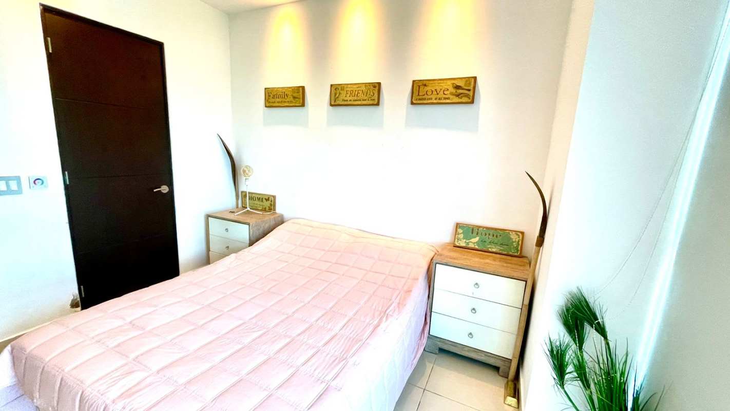 Furnished 2BR Ocean View Condo PH Destiny Av. Balboa