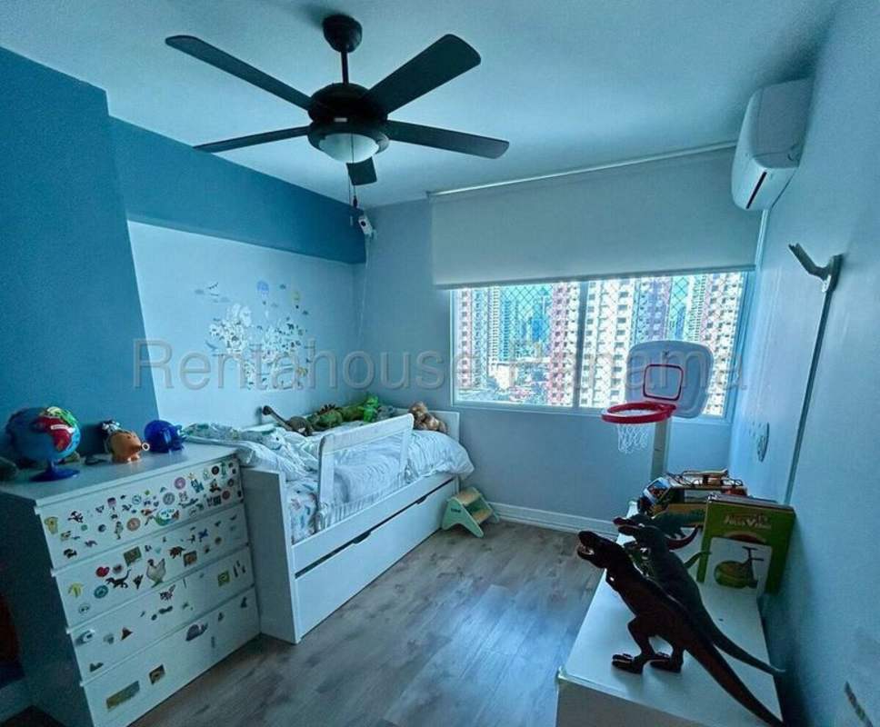 Remodeled kitchen with granite island stainless appliances PH 7400 Panama