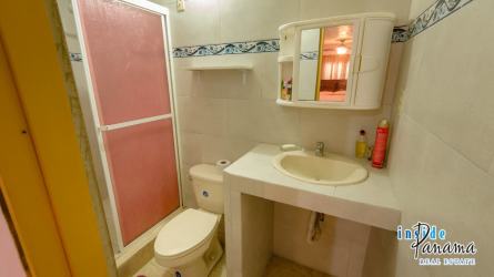 Covered patio garage with hammock multiple chairs spacious in Pocri guesthouse Panama