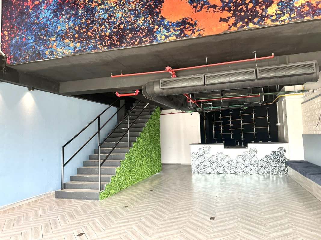 Industrial utility service area with bathroom and fire systems PH The Towers Calle 50 Panama