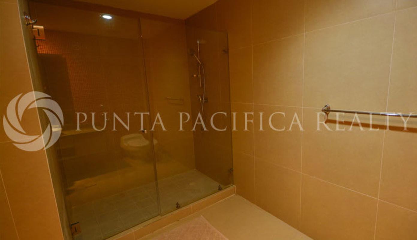 Oceanfront Loft with Double Height Views PH Naos Harbour