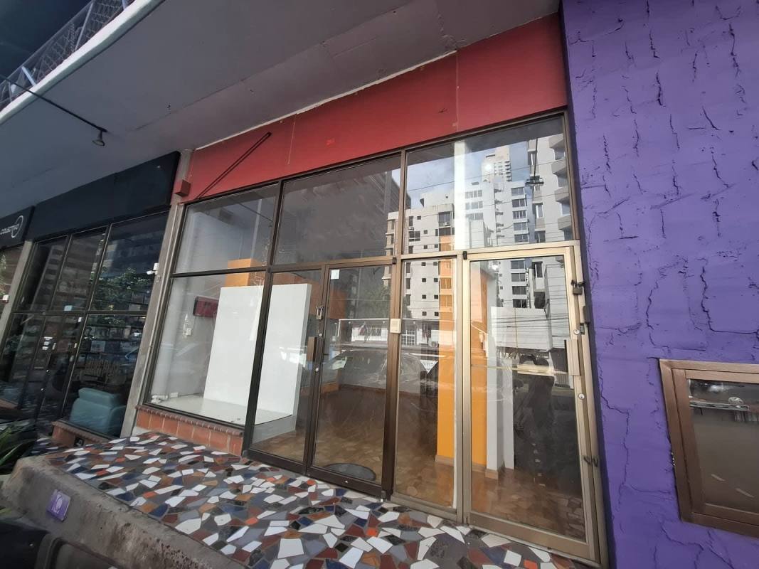 Finished commercial interiors with two floors and natural light San Francisco Panama