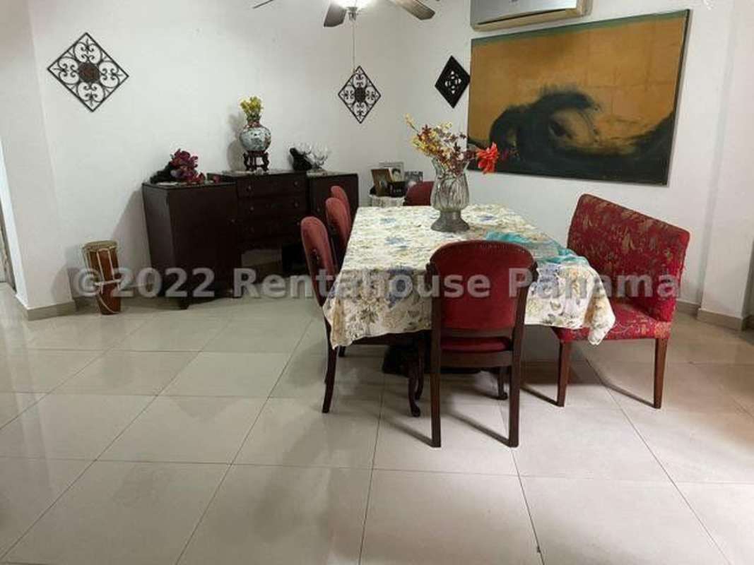 Commercial-Residential House for Sale in San Francisco Panama