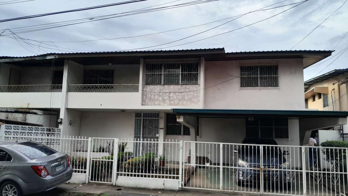 Spacious Duplex House in Chanis with Balcony & Garage