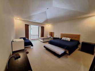 Modern full bathroom with granite vanity, glass shower in Bristol Buenaventura Panama