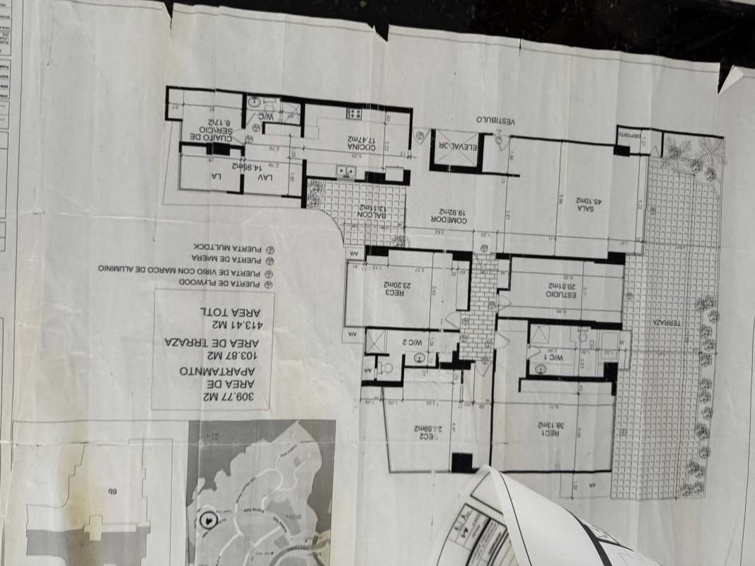 Large dining area with marble flooring bright windows PH Tamanaco Punta Paitilla