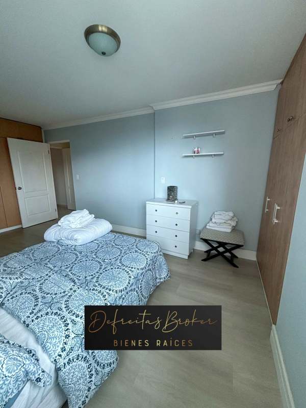 Bedroom with panoramic window, AC unit, city skyline view PH Emporium Tower Panama