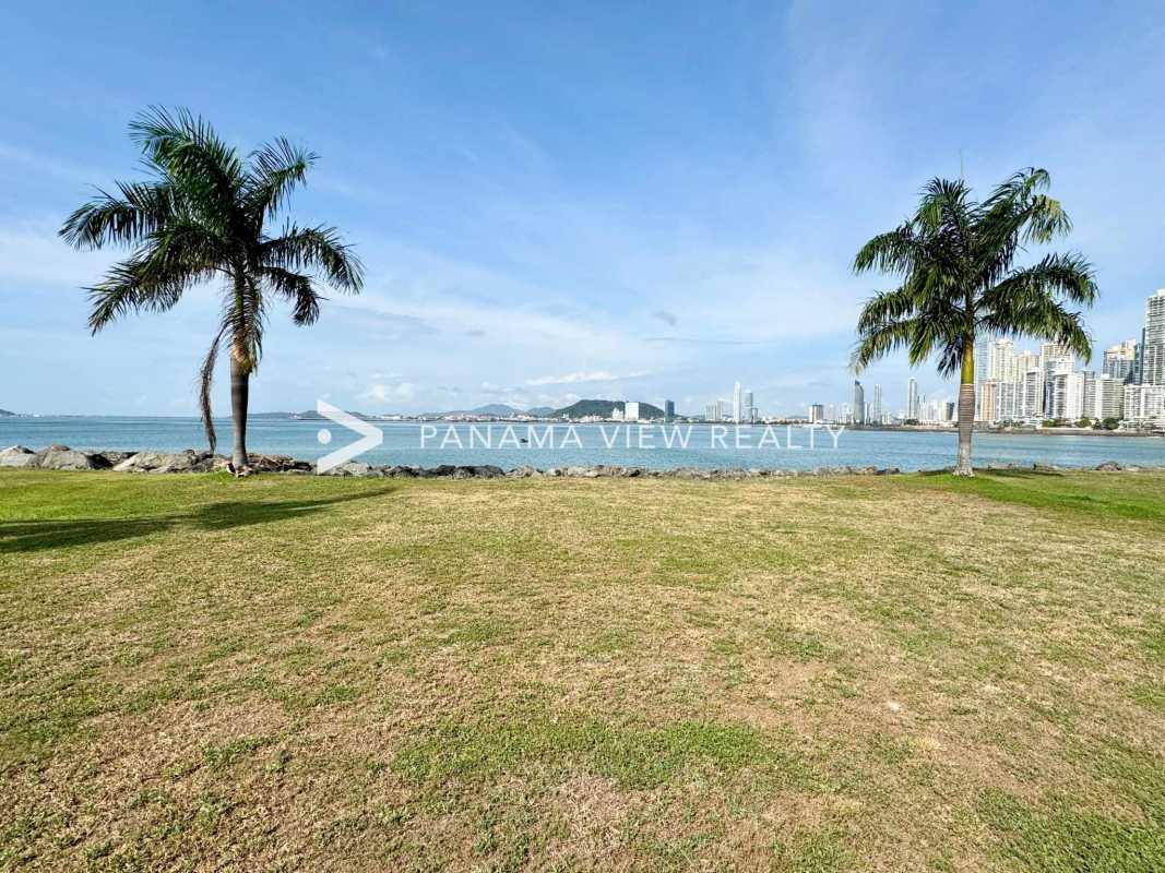 Skyline and waterfront views near oceanfront lot in Ocean Reef Islands Panama City