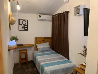 Modern furnished bedroom with AC in Espinar Residences Colón Panama