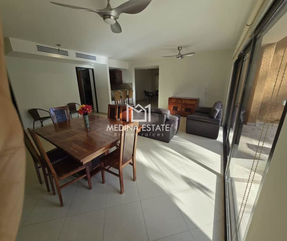 Granite countertop kitchen fully equipped in Embassy Club Courtyard condo Clayton Panama