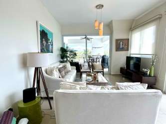 Oceanview master bedroom with balcony access in PH Cocolí Bijao Panama