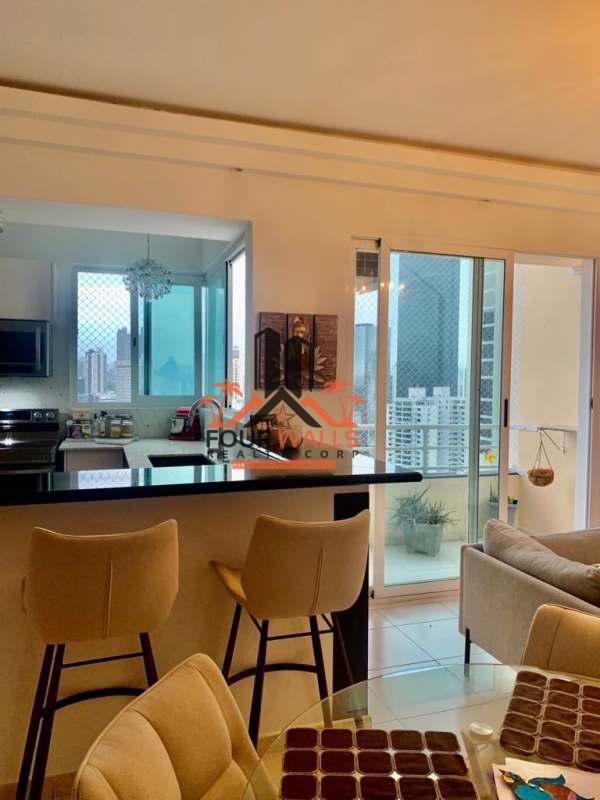 Bedroom with closet and skyline view at PH Vista del Mar on Avenida Balboa Panama