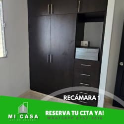 Bedroom with wardrobe window tile floor Penonomé Residencial Miraflores