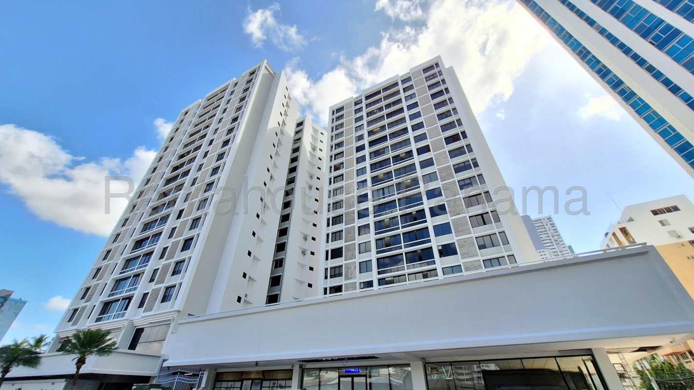 Spacious bright living area with windows city view PH Coco Mar Panama