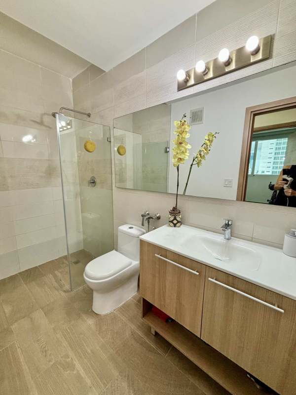 Stylish coworking lounge area with modern furniture in PH Dynasti Residences Panama City