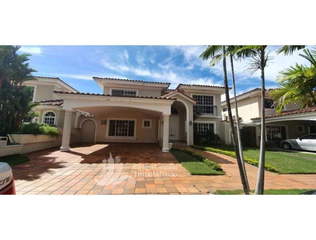House for Sale in Costa del Este - 4 bedrooms