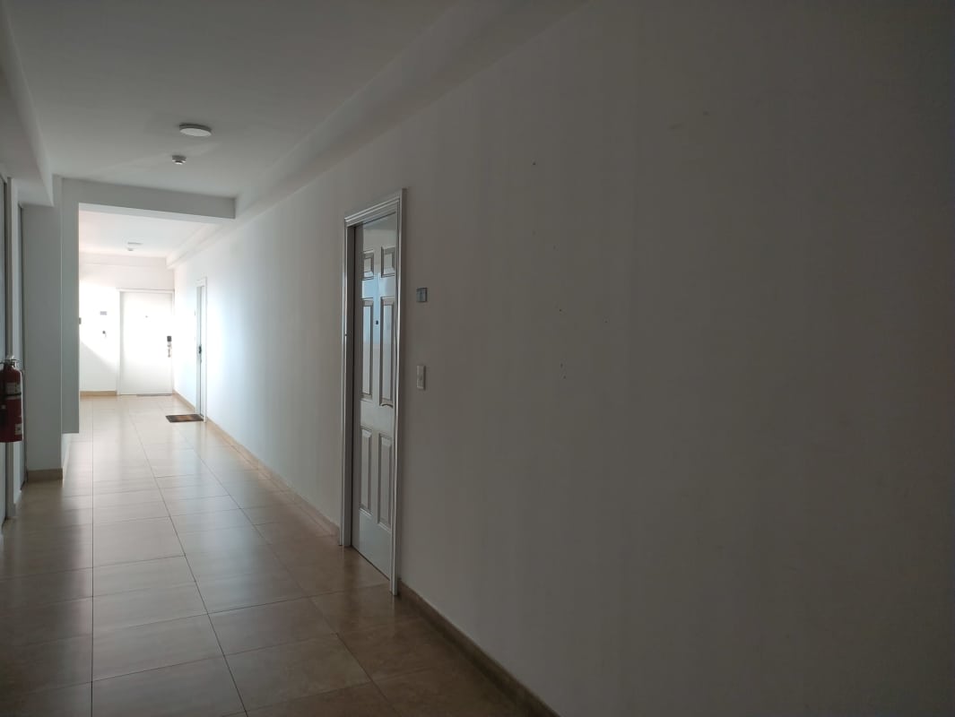 Fitness center with bay views at PH H2O Avenida Balboa Panama