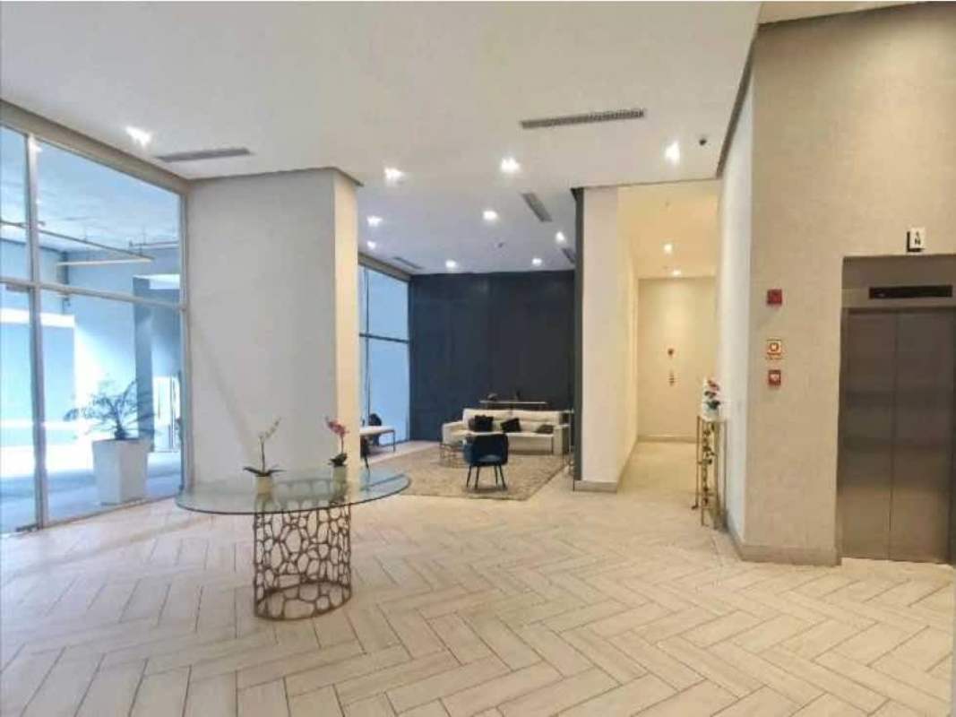 Compact bathroom with walk-in shower, pedestal sink in PH Doce de Octubre Panama