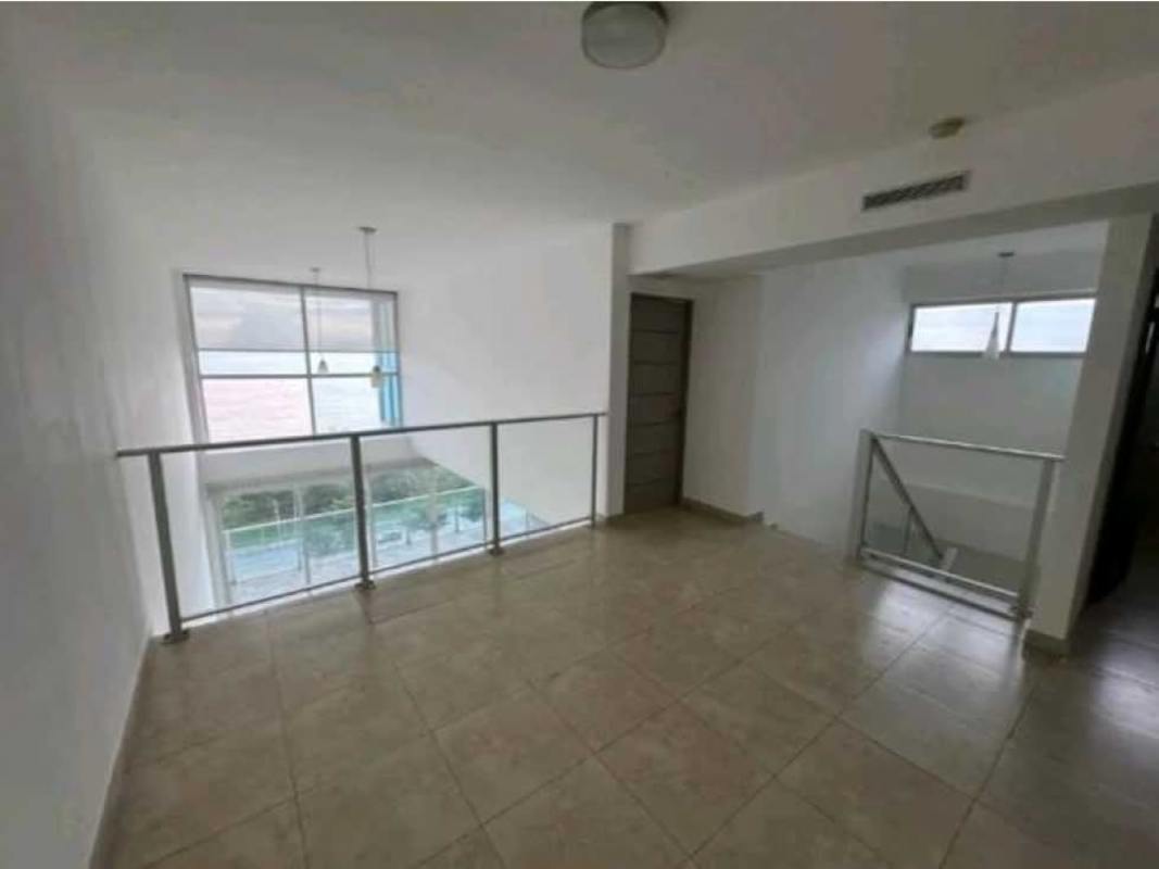 Loft open mezzanine space with panoramic views and tiled floors PH BICSA Tower Panama