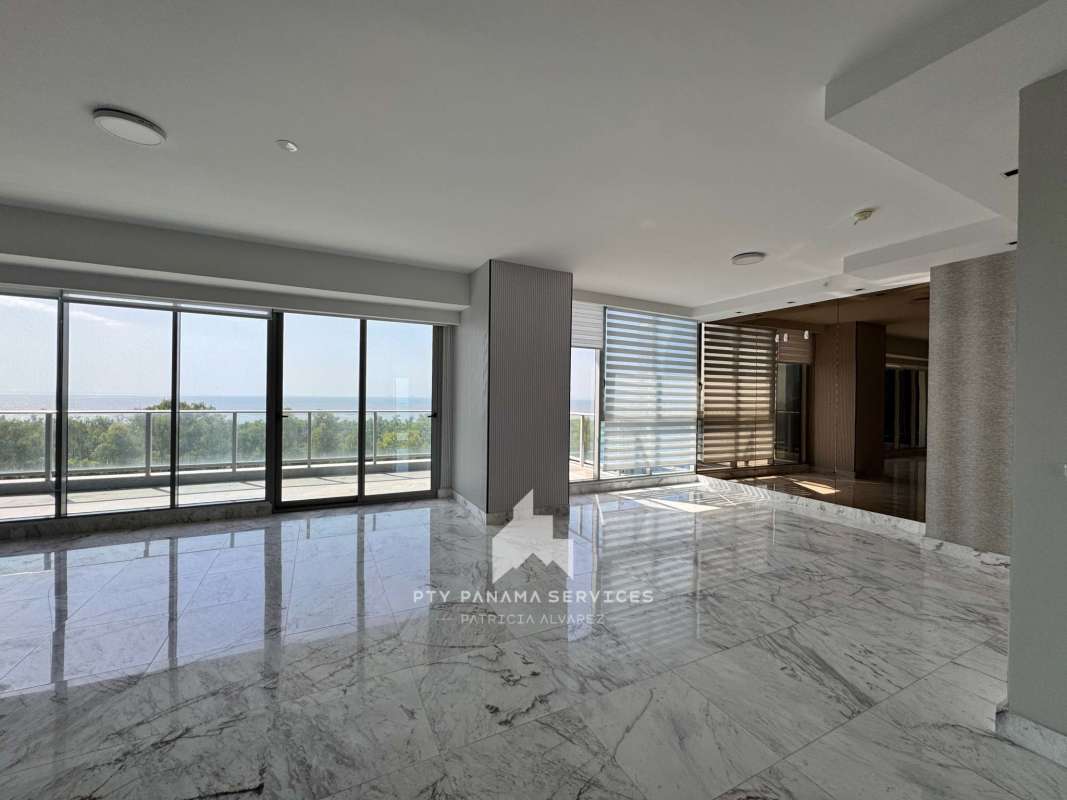 Spacious terrace with ocean panorama in luxury tower PH Ocean Drive Costa del Este Panama City