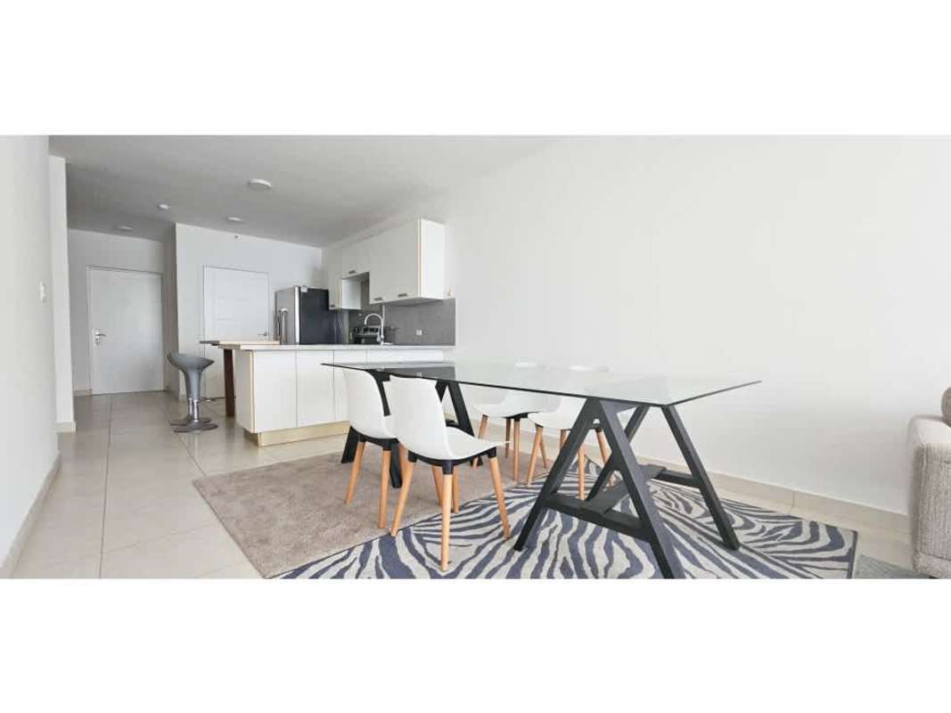 Modern kitchen with dining area and glass table in PH White Tower Panama