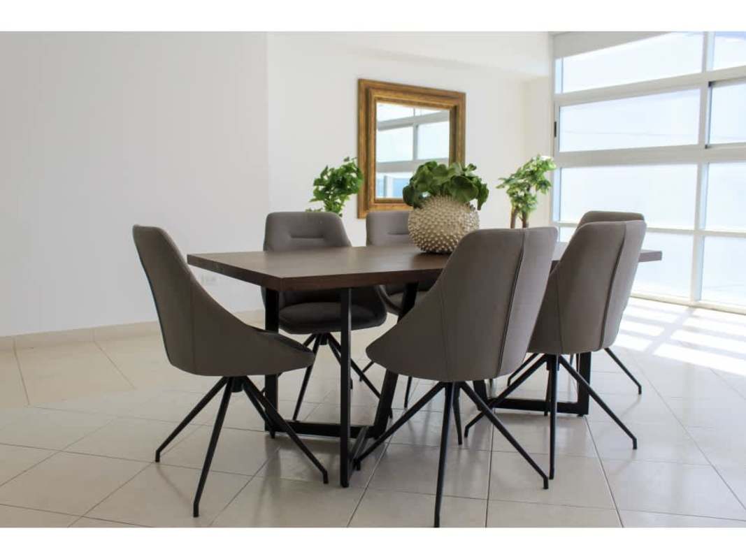 Modern dining area with ocean and skyline views PH Waters on the Bay Panama