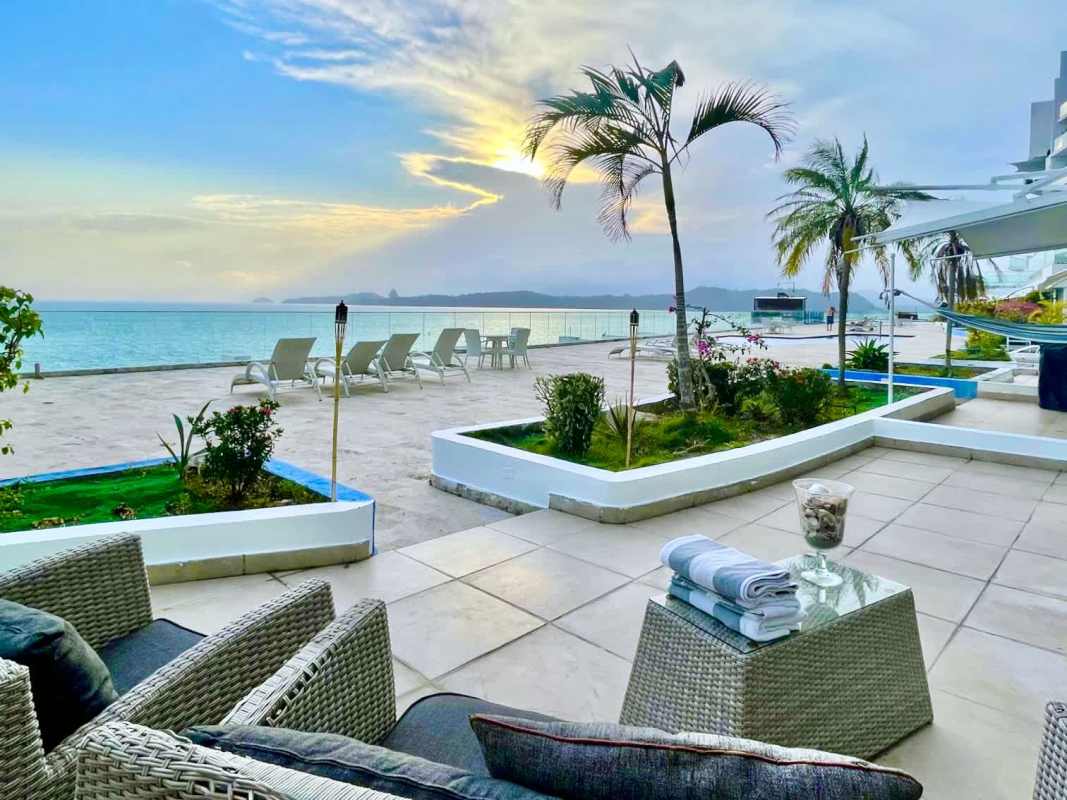 Modern kitchen granite counters stainless appliances AC PH Amador Marina Residences Panama