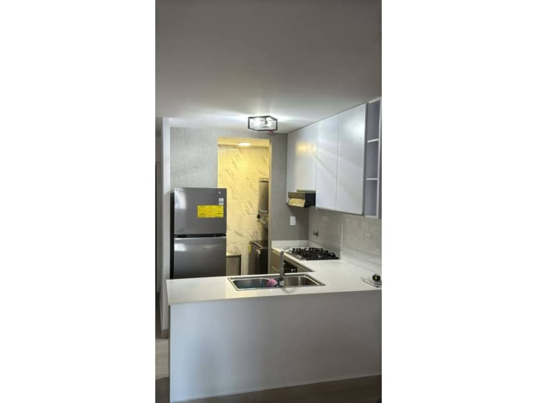 Second bedroom with closet and natural light in PH San Francisco Bay Panama