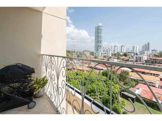 Apartment for Sale in San Francisco - 3 bedrooms