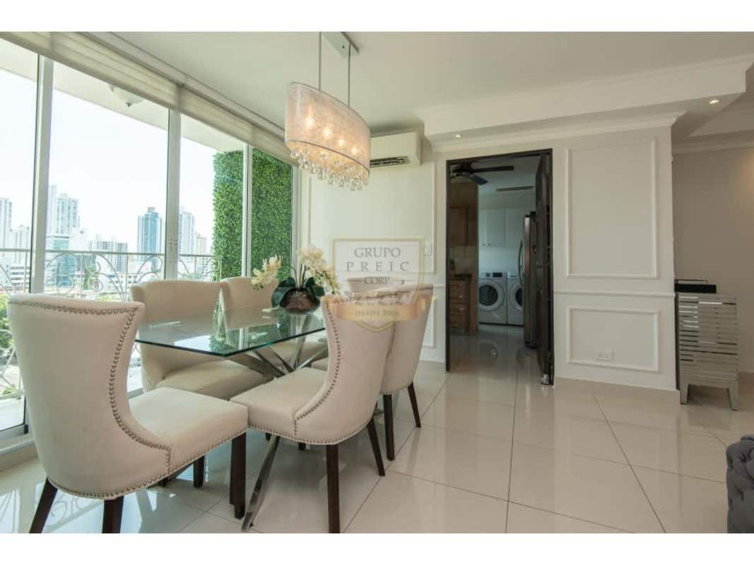 Bright bedroom porcelain tile floors closet PH Portofino San Francisco Panama