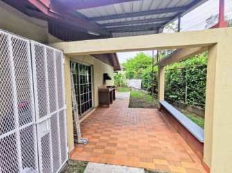 Laundry room with sink and cabinetry Villas de Howard Panama Pacifico