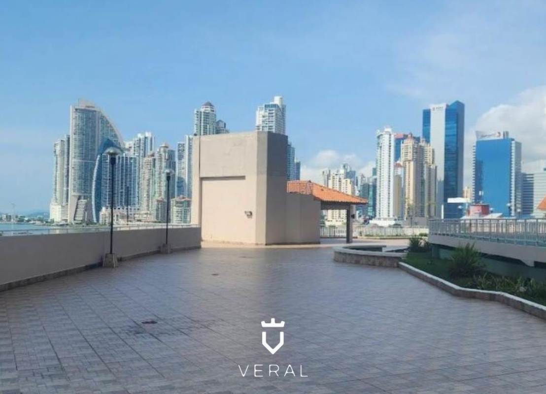 High-rise condominium with city skyline views PH San Francisco Bay Tower 500 Panama