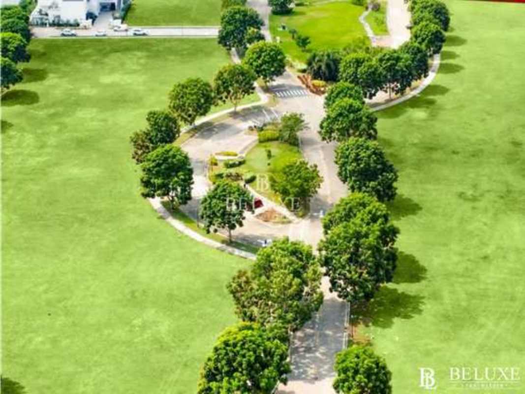 Balcony with panoramic golf and lake views at custom-designed luxury house in Peninsula Estates Santa María Panama